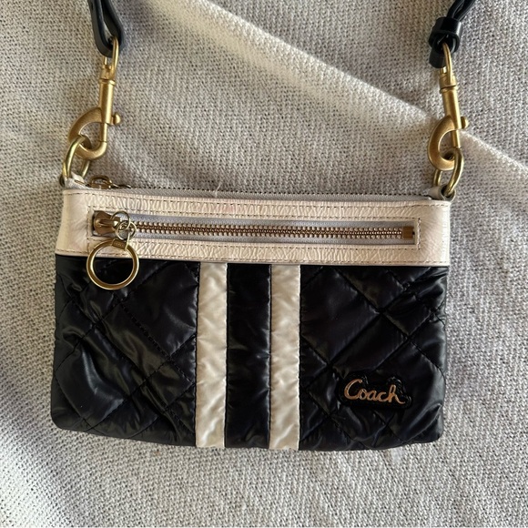 Coach Poppy Quilted Black and Cream Crossbody Bag - Picture 2 of 8